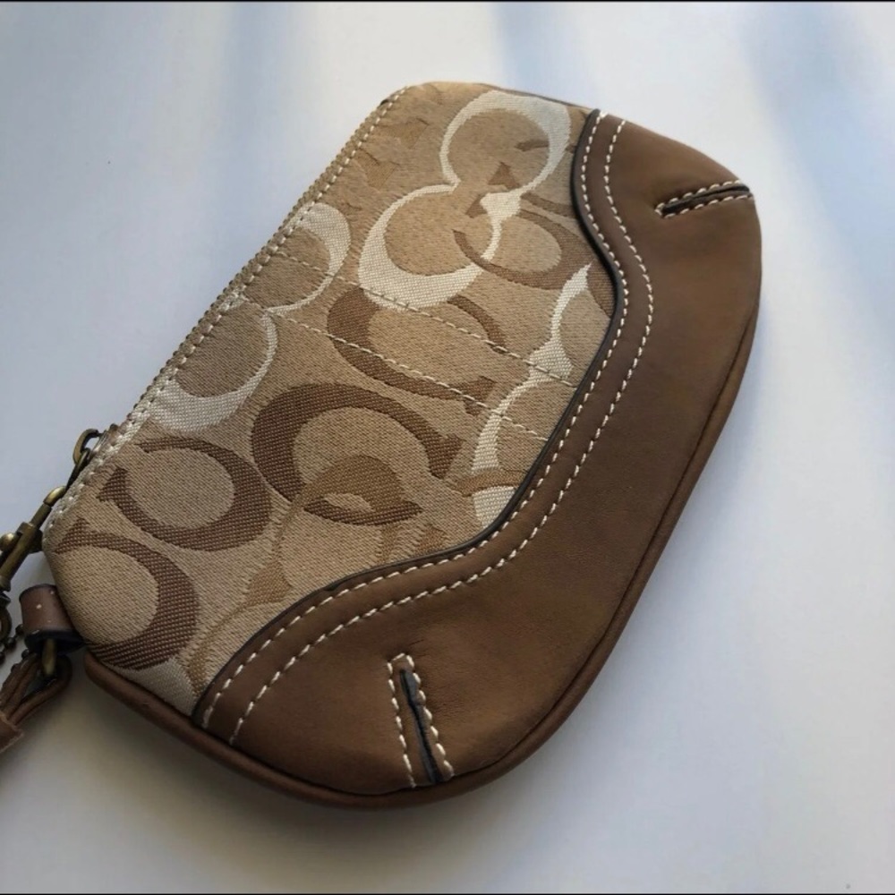 Coach Wristlet - Picture 6 of 6